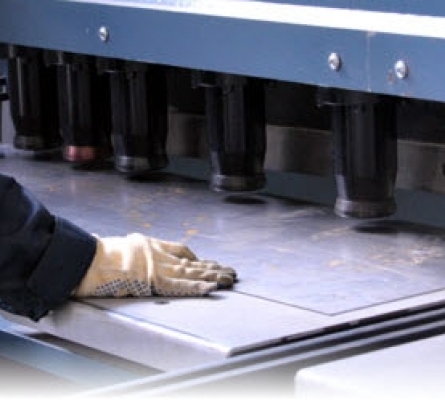 Гильотинная рубка метала